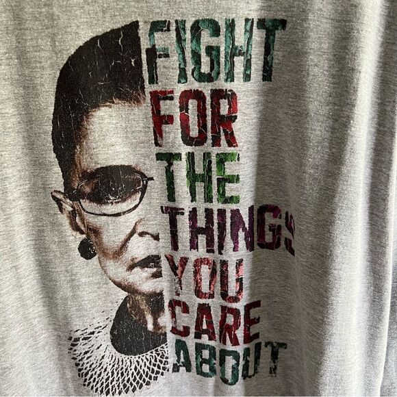 Women’s Ruth Bader Ginsburg Long Sleeve Tee Size XL - Picture 2 of 4